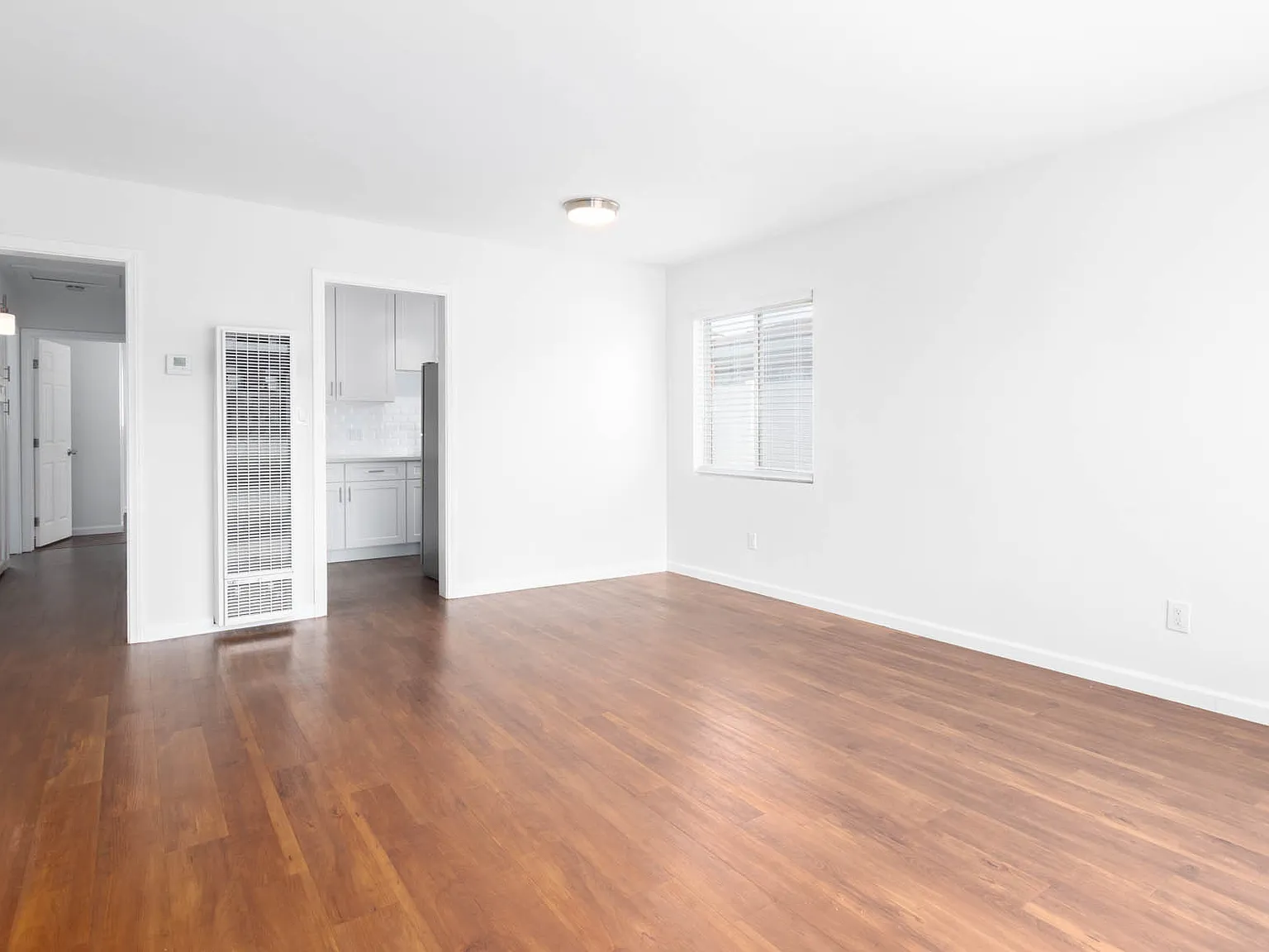 2 bed, 812 sqft, $2,995 — Photo 4