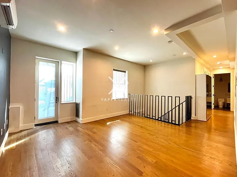 806 Saint Johns Pl #1D — Photo 2