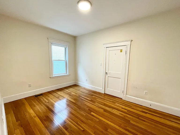 15 Sunset St #1F — Photo 3