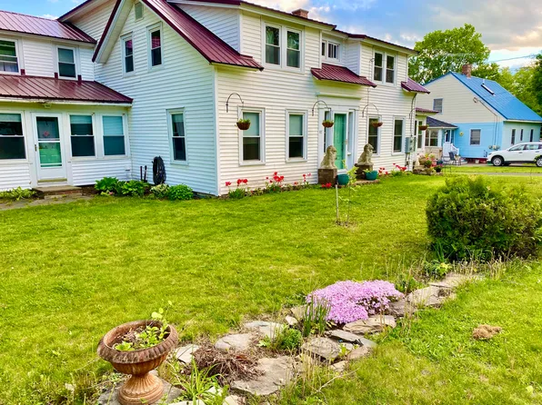 97 Lincoln Street, Dover-Foxcroft, ME 04426