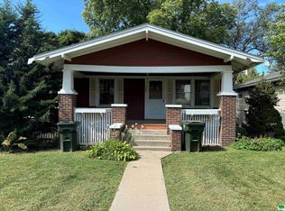 2725 S Cornelia St, Sioux City, IA 51106