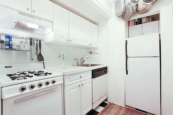 Sold by Corcoran | media 8