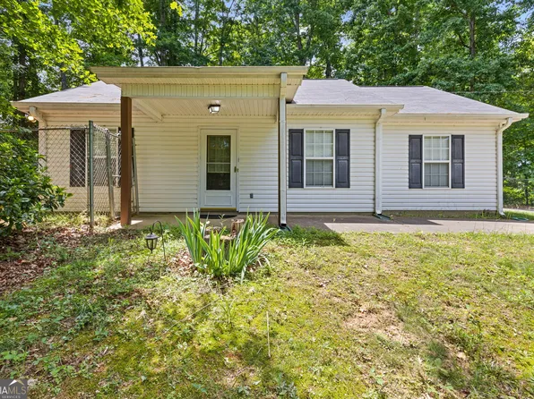 15 Twin Lakes Rd, Winder, GA 30680