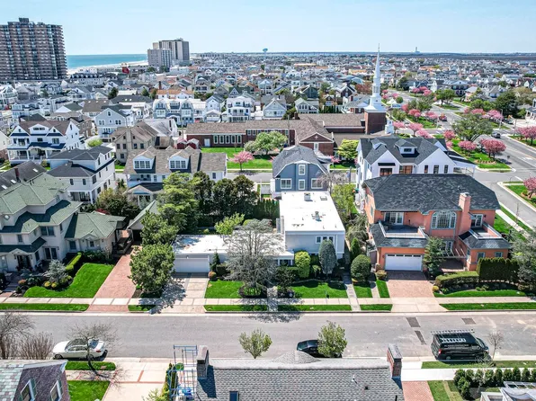 4 S Rumson Ave, Margate, NJ 08402