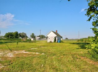 205 N 3rd St, Martinton, IL 60951
