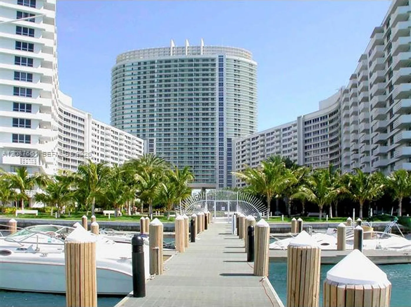 1500 Bay Rd cu-1220S, Miami Beach, FL 33139 — Photo 2