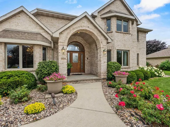 2516 Van Rite Ct, Green Bay, WI 54311