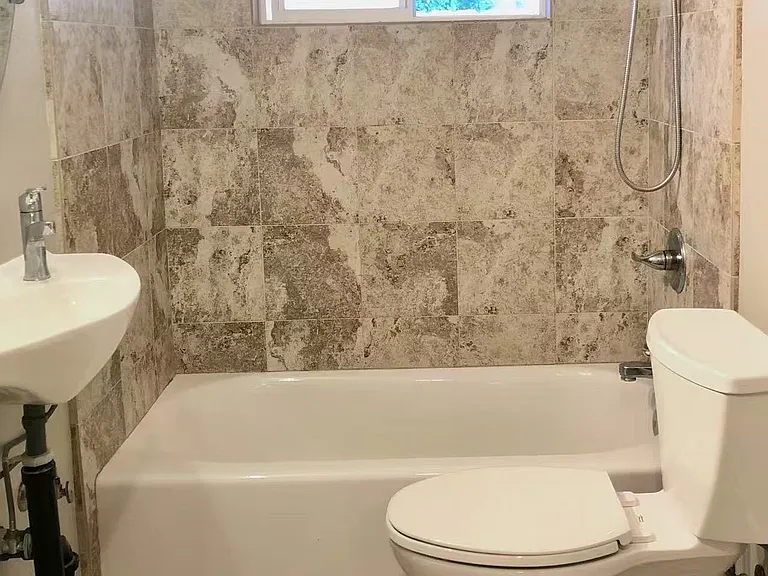 307 Saint Paul Dr — Photo 8