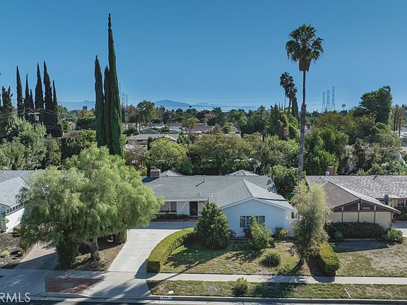3rd image of 9414 Donna Ave
