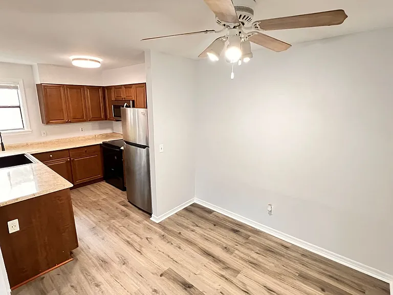 3043 Antique Oaks Cir #170 — Photo 9
