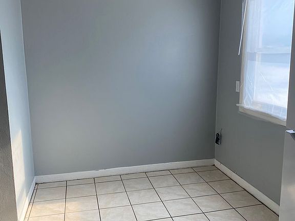 4th image of 531-535 Sherman Ave #531
