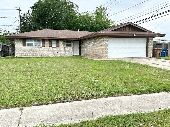 3rd image of 5601 Tanglewood Dr