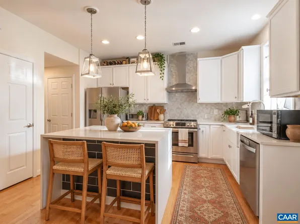 1048 5th St SW, Charlottesville, VA 22902