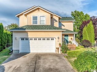 208 Lincoln Cir, Sumas, WA 98295