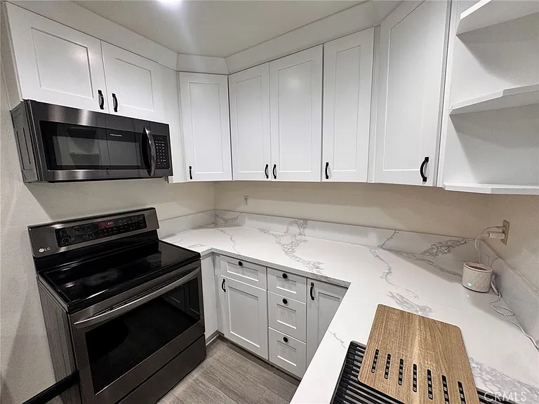 1159 Tivoli Ln — Photo 6