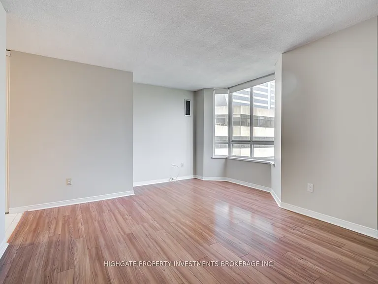 195 Saint Patrick St #901B — Photo 22