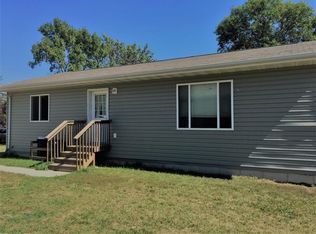 1307 8th Ave SW, Aberdeen, SD 57401
