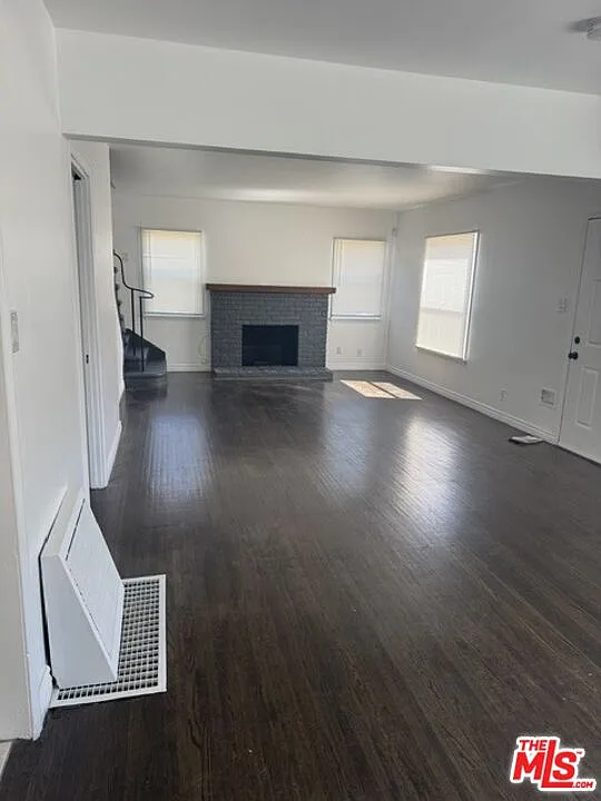 3 bed, 1.5 bath, $2,950 — Photo 3