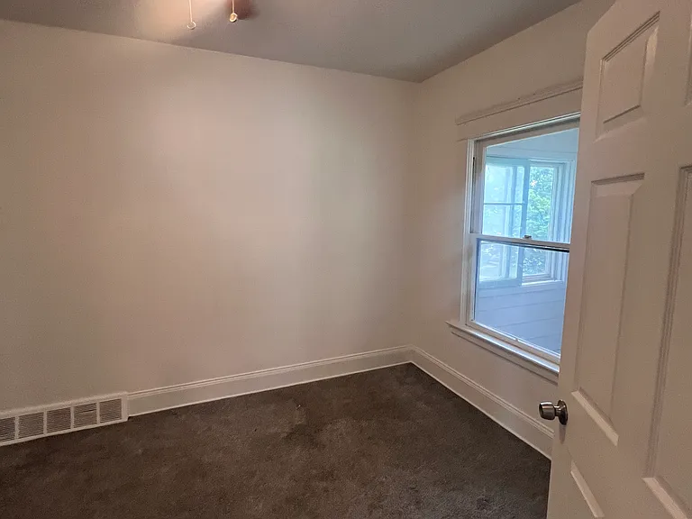 2778 E 126th St #2 — Photo 15