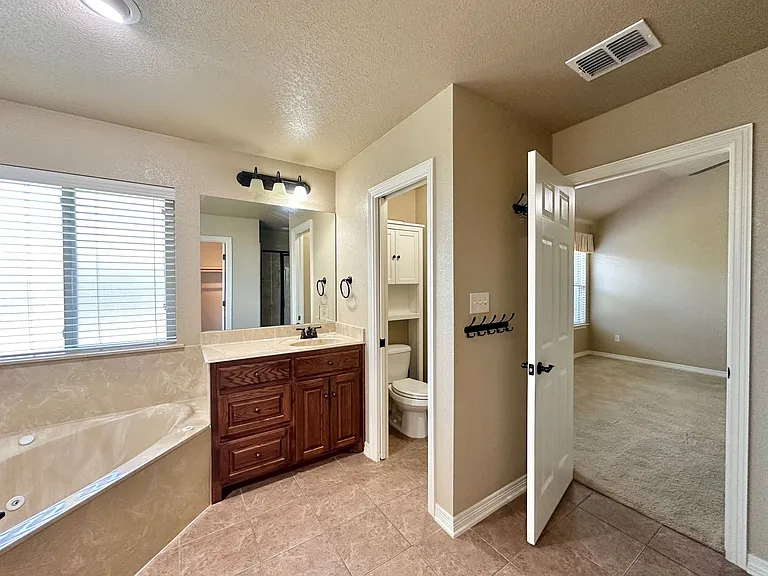 3107 Sarita Cv — Photo 18