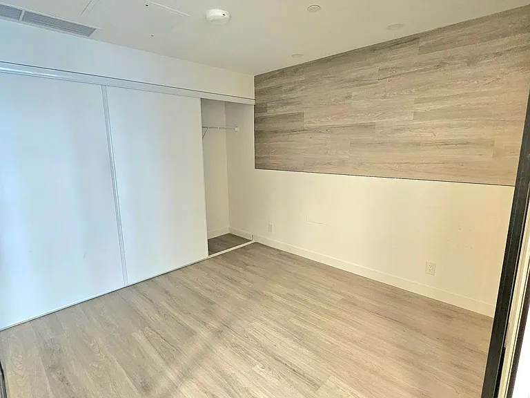 1050 Eastern Ave #345 — Photo 11