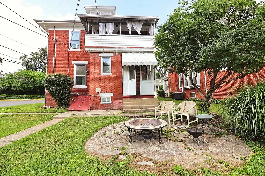 4 bed, $1,700 — Photo 3