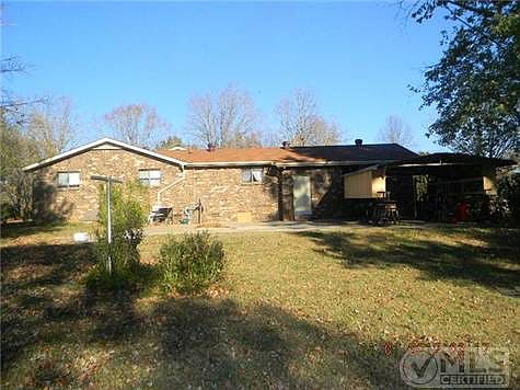 3rd image of 1152 Lakewood Dr