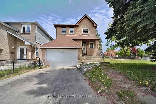 2 Roehampton Cres Photo 1