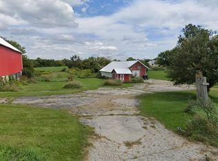 W224S5010 Guthrie Rd, Waukesha, WI 53189