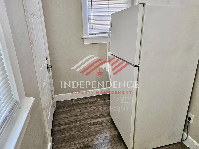 2449 Nill Ave — Photo 10