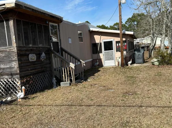 4384 3rd Street SE, Southport, NC 28461