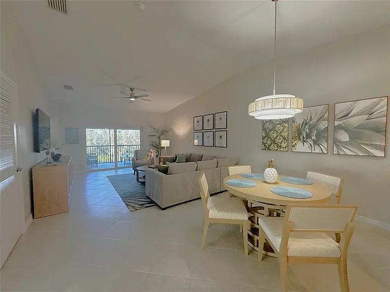 14221 Heritage Landing Blvd #2021 — Photo 6