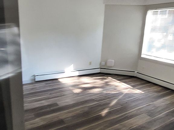 4th image of 9238 110a Ave NW