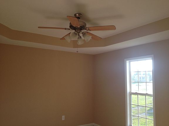 3rd image of 107 Saddleford Dr
