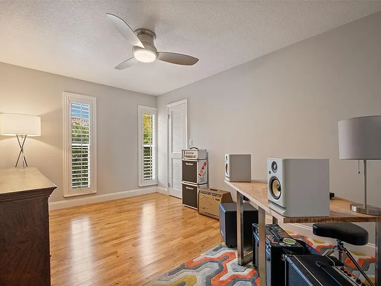 1760 Alabama Dr — Photo 38