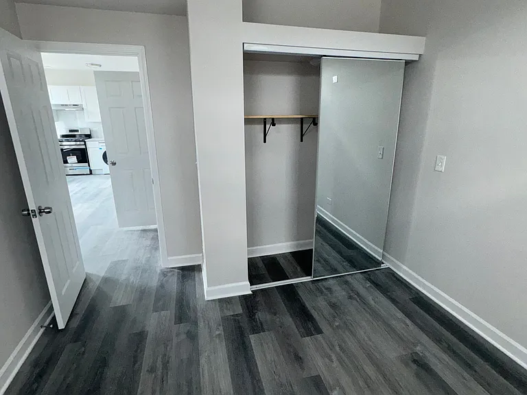 1626 S Throop St #3F — Photo 5