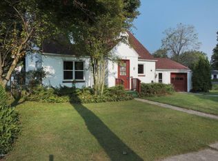 318 N Grant Ave, Three Rivers, MI 49093