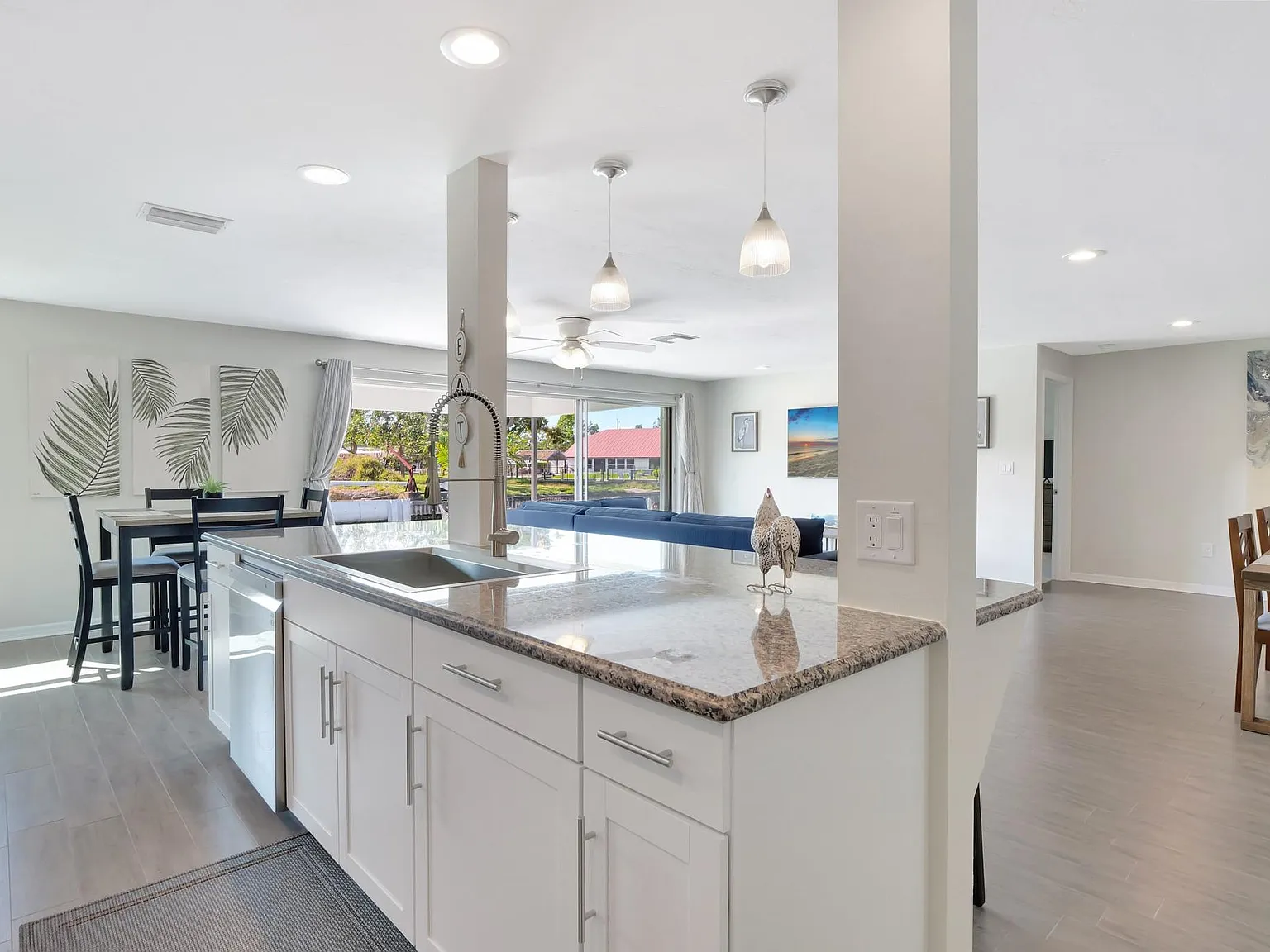 5845 Riverside Ln — Photo 2