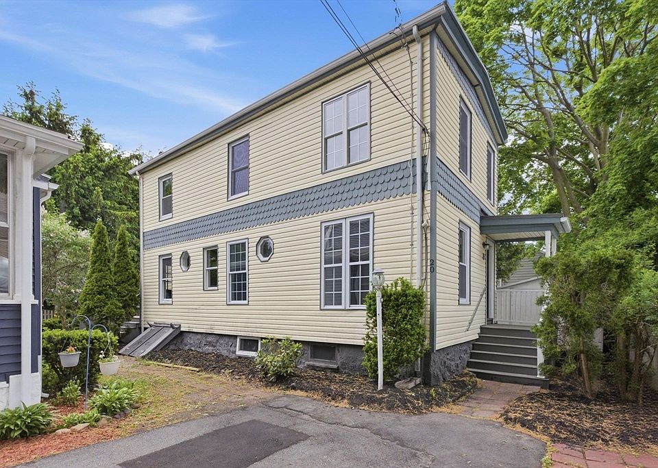 1st image of 20 Hemenway Ct