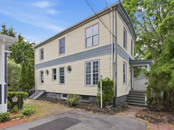 20 Hemenway Ct, Malden, MA 02148