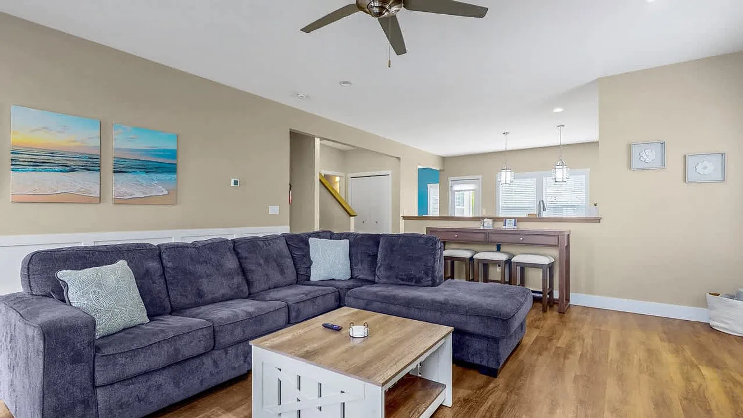 5 bed, 3.0 bath, 3046 sqft, $6,878 — Photo 2