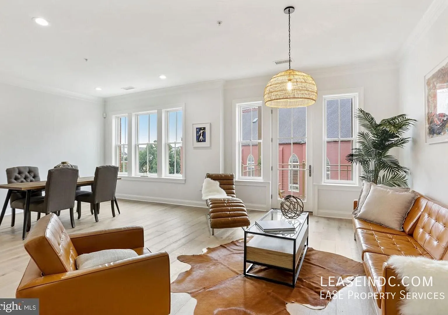 2 bed, 2.5 bath, 1600 sqft, $5,500 — Photo 3