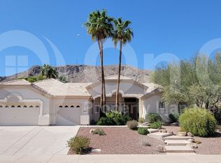 902 E Desert Flower Ln, Phoenix, AZ 85048