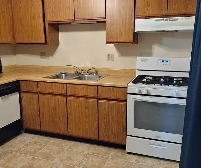 Parkview Dr — Photo 7