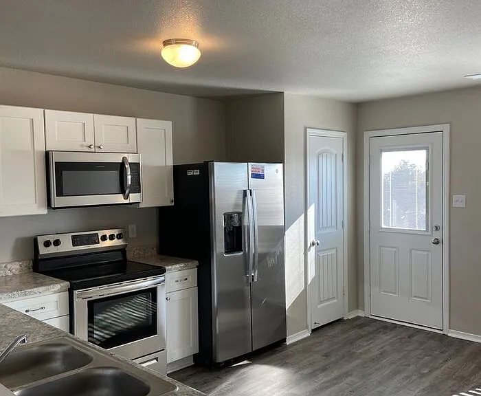 3961 Saddlecrest Dr — Photo 5