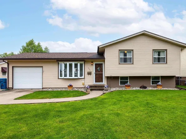 538 30th Ave, East Moline, IL 61244