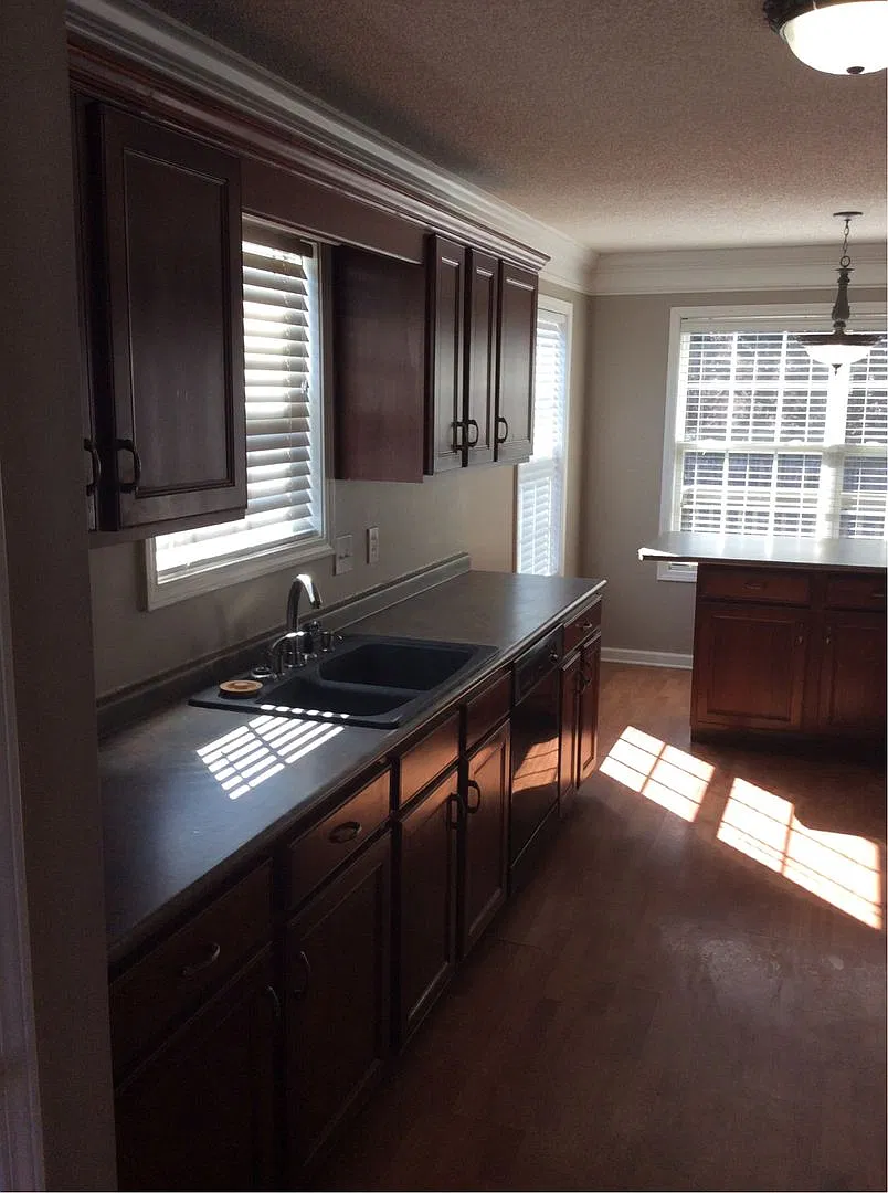 446 Winding Bluff Way — Photo 3