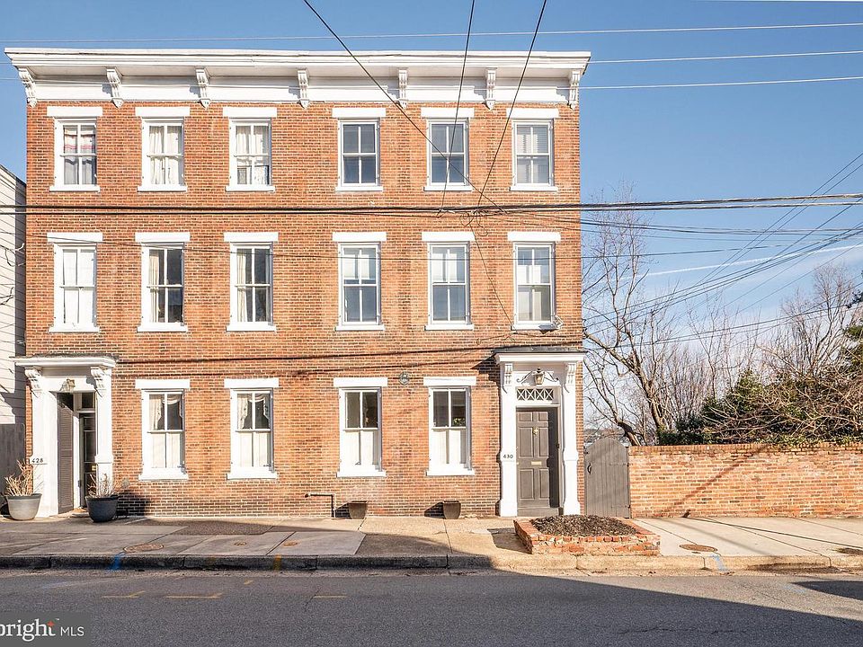 1st image of 430 S Lee St