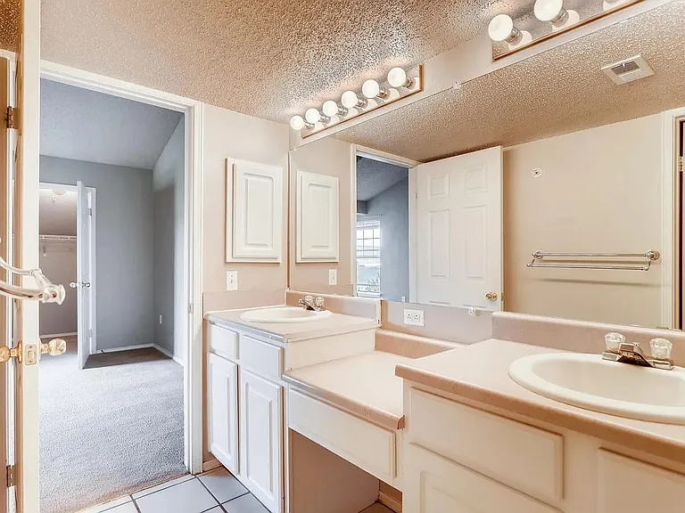 2155 Eagle Ave — Photo 9