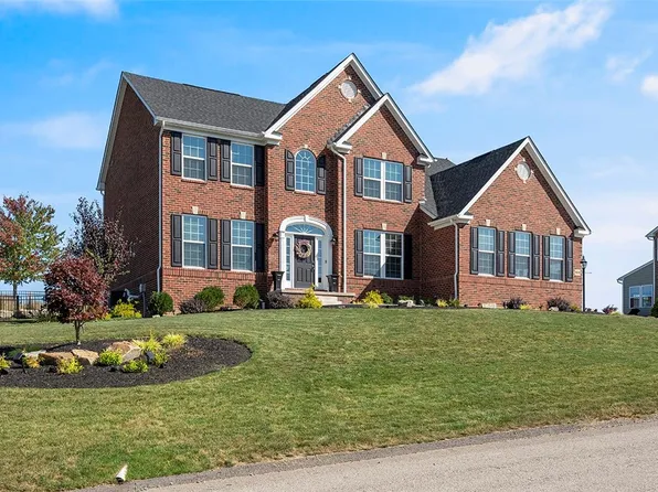 1099 Blackthorne Dr, Jeannette, PA 15644